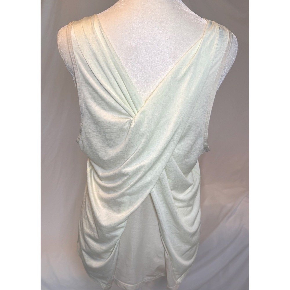 Lululemon Light Green Crossover Tank Front Twist Burnout Mesh Fabric Size S 4-6 - Picture 3 of 8